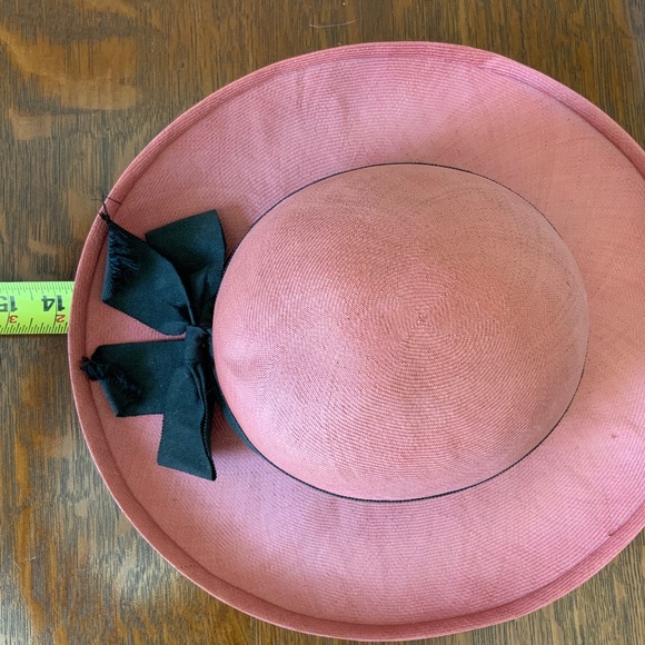 VINTAGE AUTHENTIC CHANEL PINK SALMON BRIMMED BLACK RIBBON BOW HAT - Picture 7 of 11